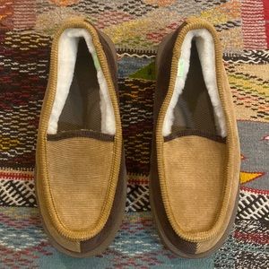 Suicoke Men's size 10 Corduroy Slip On